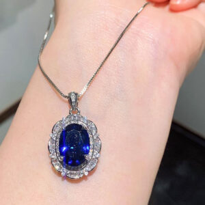 oval-blue-sapphire-necklace-4