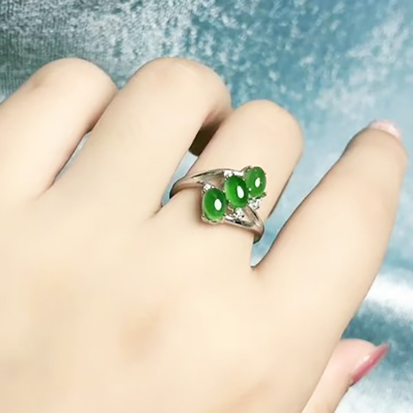 Green-jade-3-stone-ring-1