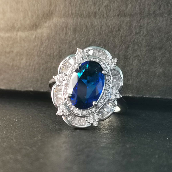 oval-cut-sapphire-ring