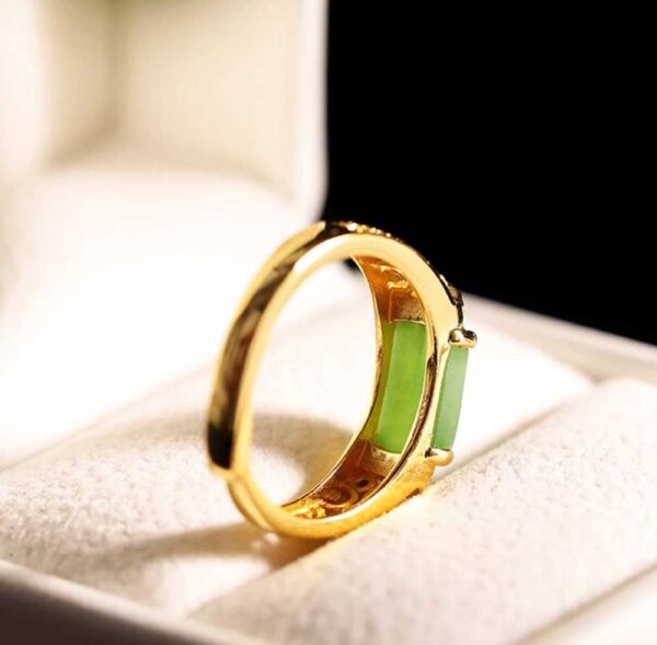 green-jasper-gold-baguette-ring-2
